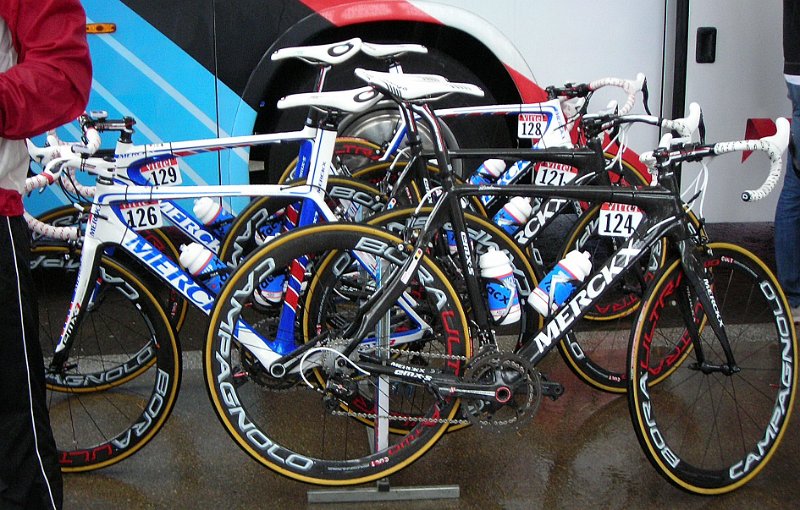 2011-07-05 89 Materiel des coureurs.JPG